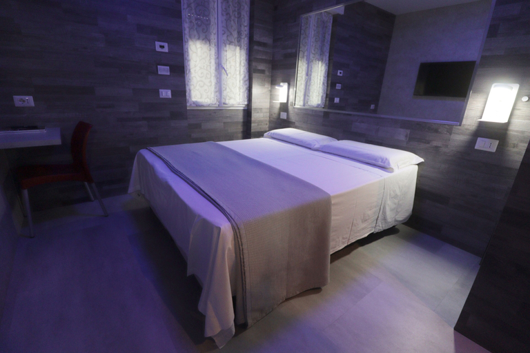 Bedroom 5, Hotel Pontenuovo, Como