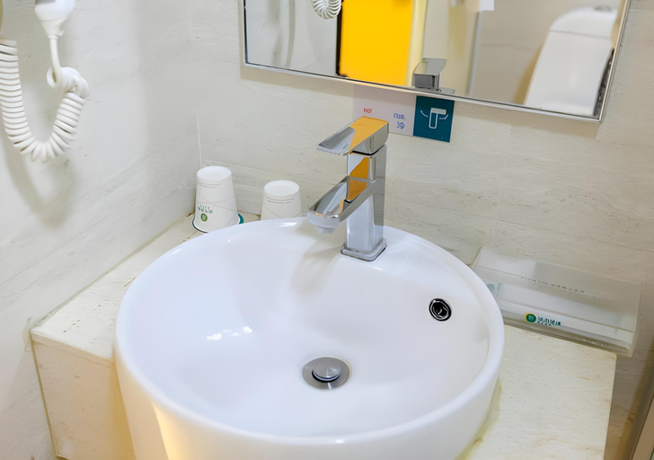 Bathroom 3, City Comfort Inn Wuhan Hankou Railway Station West Square, Wuhan