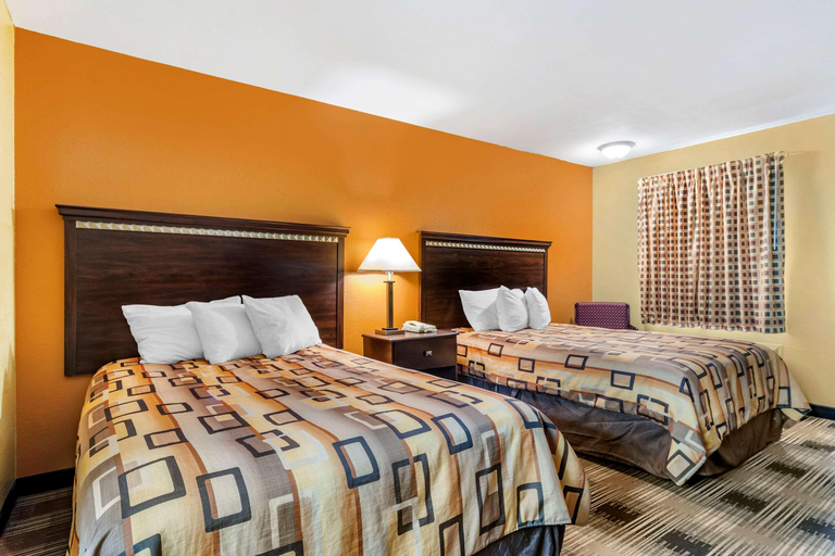 Bedroom 3, Econo Lodge Cuthbert, Randolph