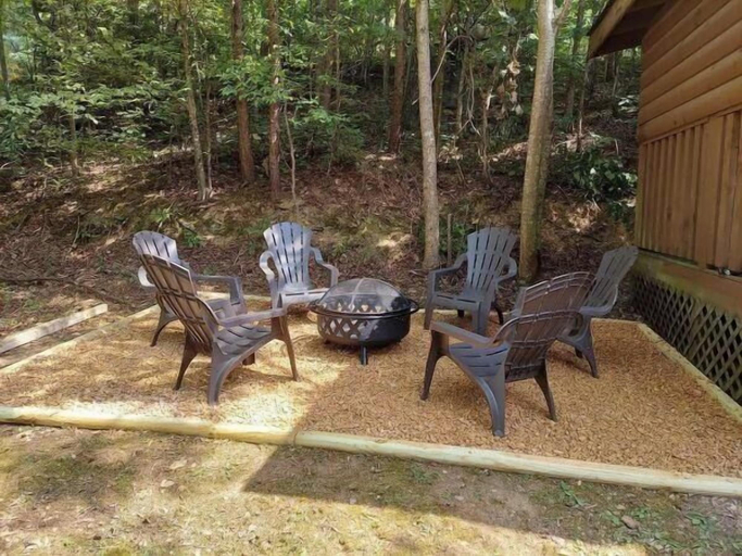 Others 4, Smoky Mountain Memories, Sevier
