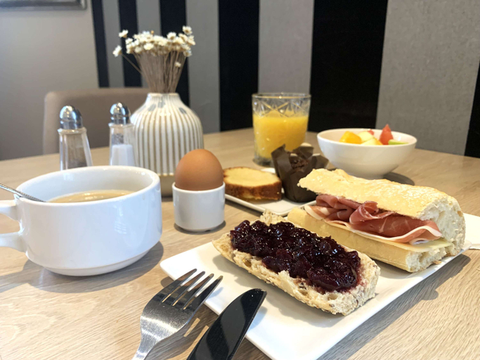 Food & Drinks 5, ibis Styles Rouen Nord Barentin, Seine-Maritime
