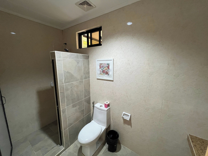 Bathroom 4, Vista Venice Resort, Morong