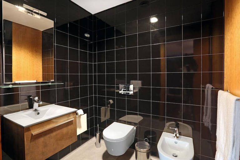Bathroom 4, Thomas Place, Ponta Delgada