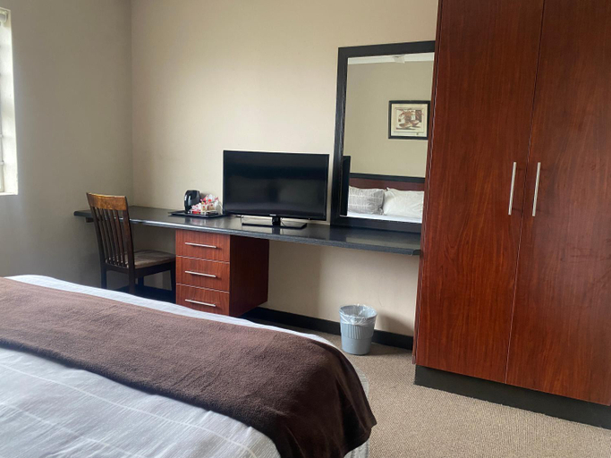 Bedroom, Bluewaters Hotel, Buffalo City
