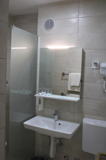 Bathroom 3, Hotel Stella, Herzegovina-Neretva