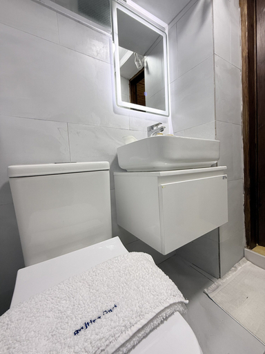 Bathroom 4, Old Town Guesthouse Guri, Beratit