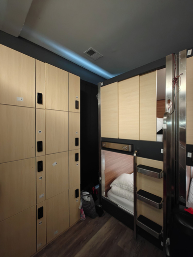 Bedroom 5, I Street Capsule Hostel, Washington D.C.