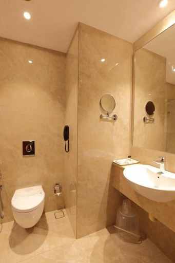 Bathroom 4, Hotel National Park, Kottayam