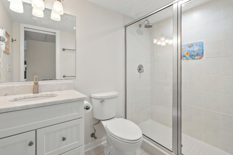 Bathroom 4, Sea Cloisters 105b, Horry