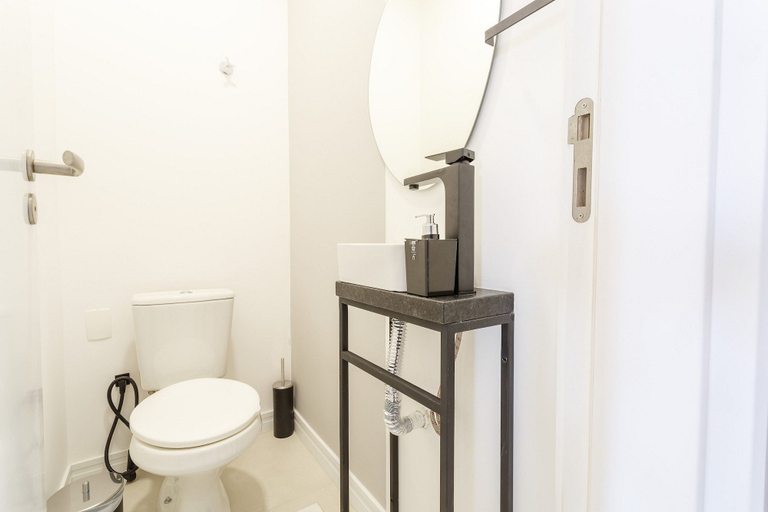 Bathroom 4, Apartment in the Center With Pool Rri103, Florianopolis