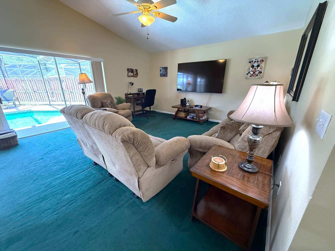 Living area 4, 3-bedroom Southern Dunes Pool Home Villa, Polk
