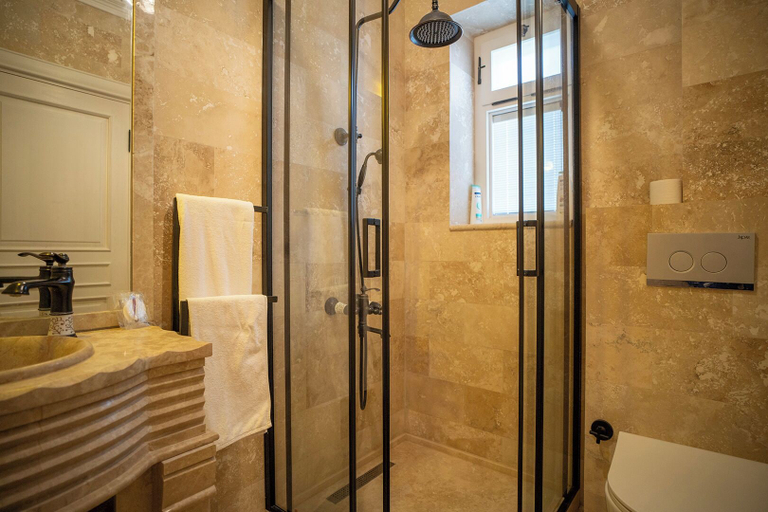 Bathroom 3, B&Y Burgaz, Kuşadası