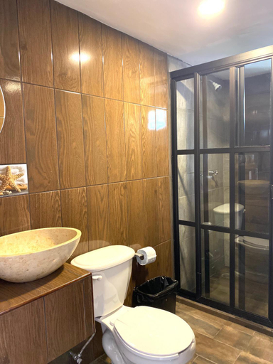 Bathroom 3, Hotel & Suites Cerro Roj0, Zaragoza
