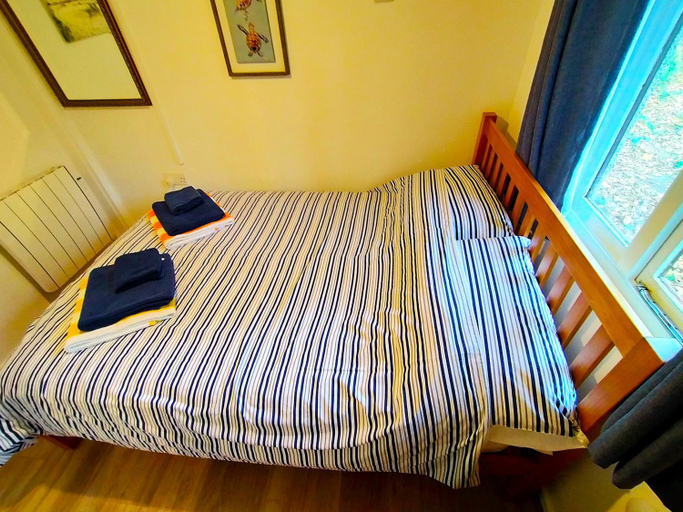 Bedroom 2, Rebel's Retreat Nr St Ives Free Leisure Pass, Cornwall