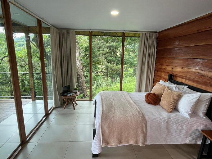 Bedroom 2, Monte y Alma Monteverde, Abangares