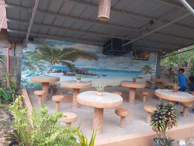 Food & Drinks 4, Golden Anchor- Lodge, Coron