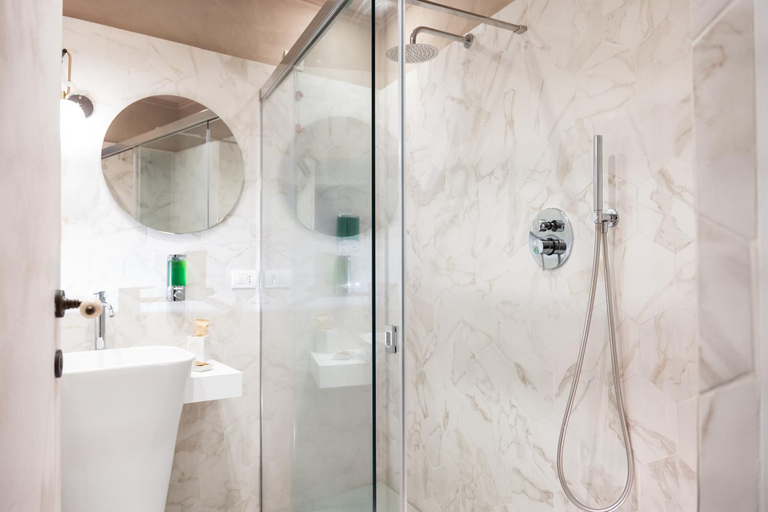 Bathroom 5, Scene Suites Apartments, Catania