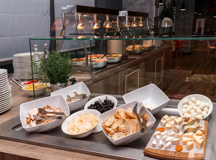 Food & Drinks 5, ibis Kyiv Railway Station, Solomians'kyi