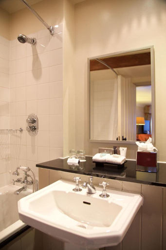 Bathroom 4, Swan Hotel & Spa, Suffolk