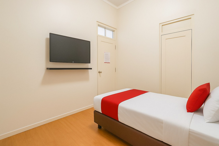 Bedroom 4, RedDoorz near Metro Bandung, Bandung