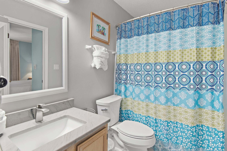 Bathroom 5, Summerspell 303, Walton