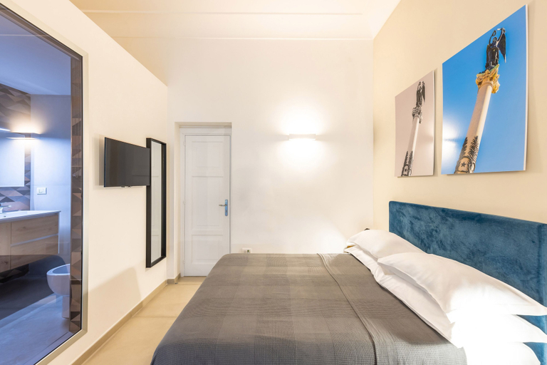 Room 4, Caracciolo in Naples, Napoli