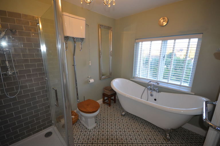 Bathroom 3, Delightful Cottage In Sandwich - One Bedroom, Kent
