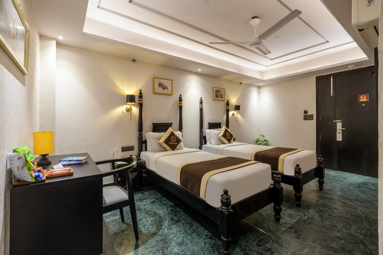 Bedroom 3, Foxoso Hotel Delhi, Delhi