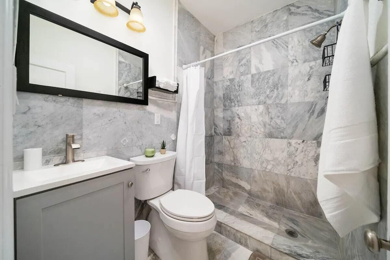 Bathroom 4, Waterways Komffy, Broward