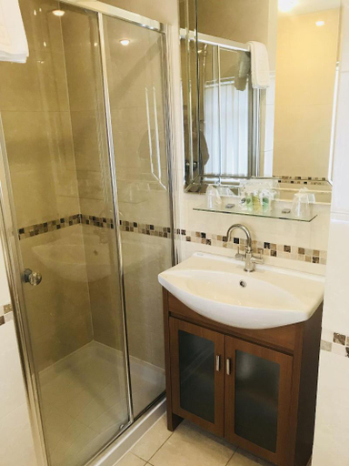 Bathroom, The Waterfront, Dumfries and Galloway
