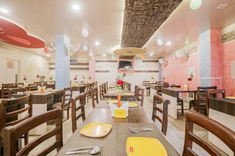Food & Drinks 2, Flagship 39735 Kewal Palace Hyderabad Gate, Varanasi