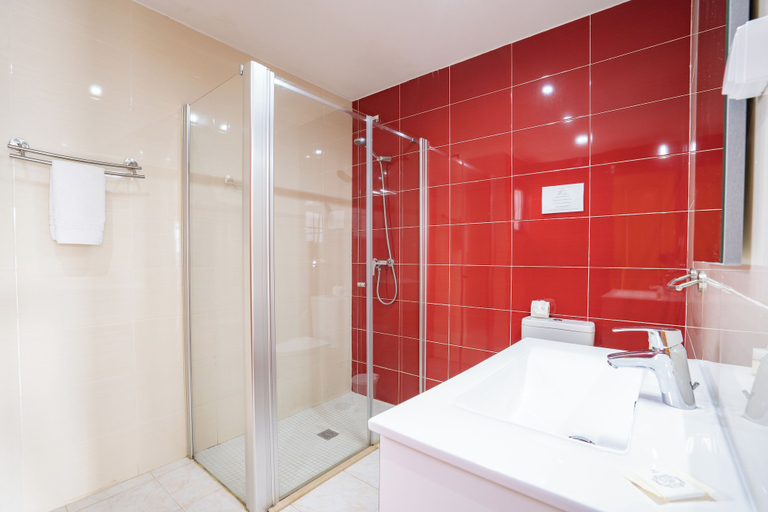 Bathroom 4, Apartamentos Vale de Carros by Umbral, Albufeira