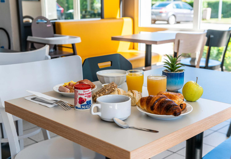 Food & Drinks 4, B&B HOTEL Saint Jean de Maurienne, Savoie