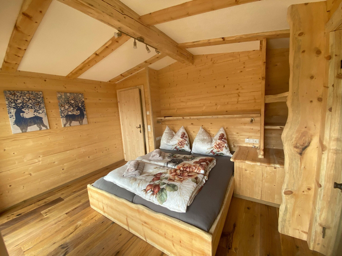 Room 2, New Holiday Home on the Alm With Terrace and Balcony, Schwaz