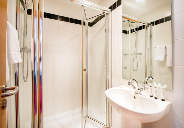 Bathroom 4, Cork International Hotel
