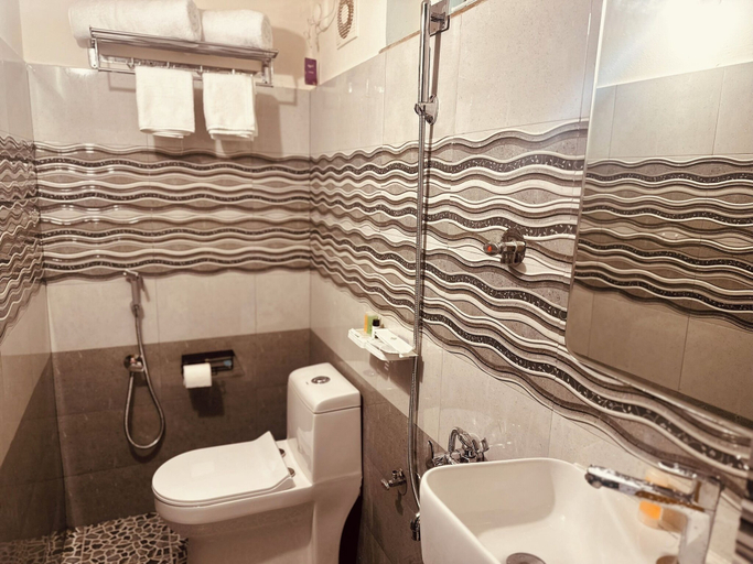 Bathroom 3, County Homes Munnar, Idukki