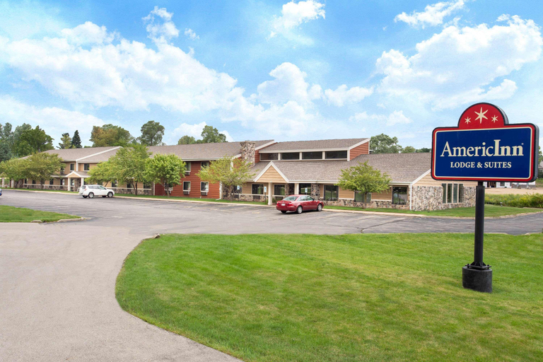Exterior & Views 1, AmericInn by Wyndham Burlington, Racine