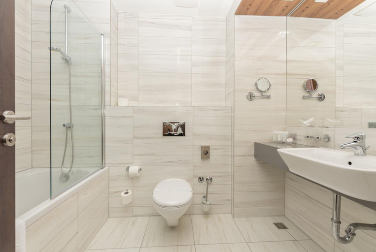 Bathroom 4, Hotel Park Makarska, Makarska