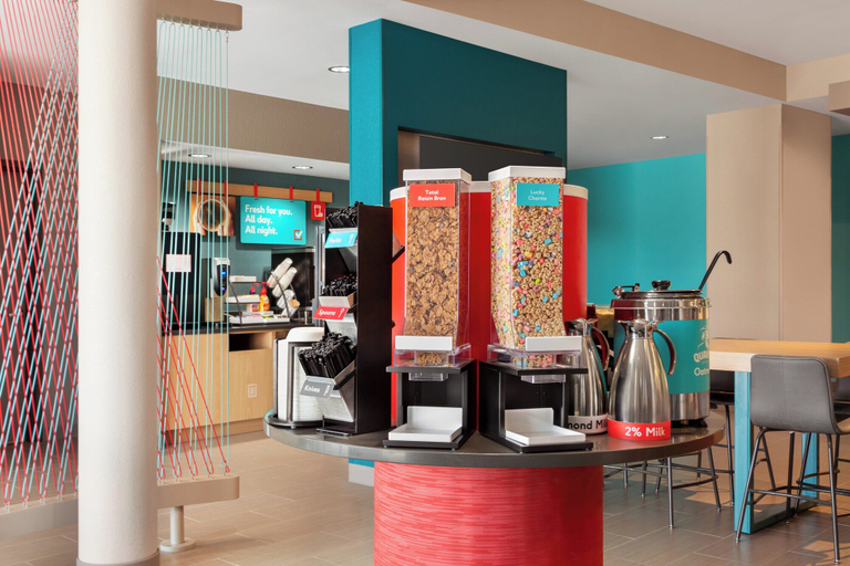 Food & Drinks 5, avid hotel Lancaster by IHG, Lancaster