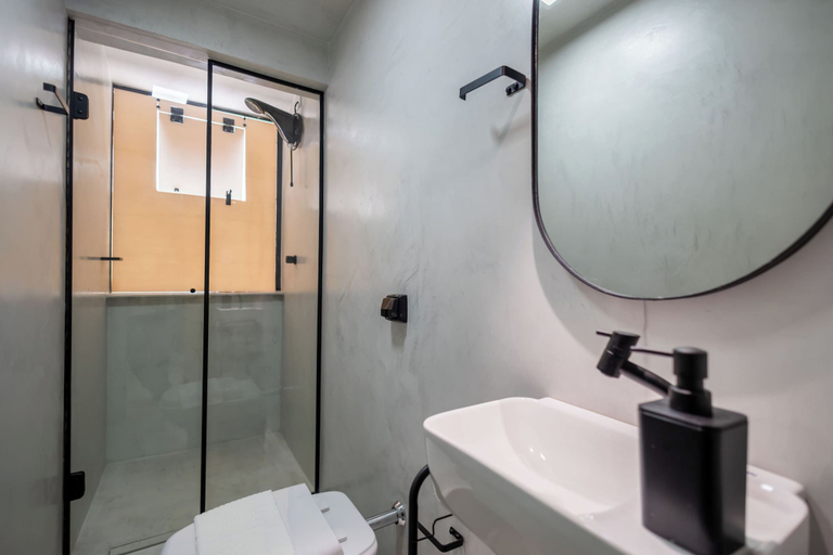 Bathroom, Studio Near the Park in Asa Norte Sce114, Brasília