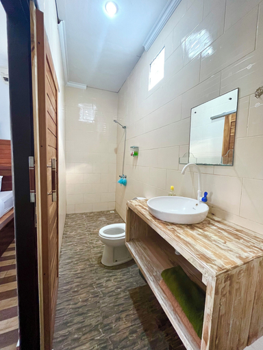 Bathroom 4, Coastal Inn, Klungkung