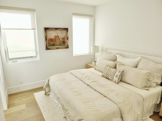 Bedroom 3, Beach Paradise Stunning 3-story in Long Beach!, Los Angeles