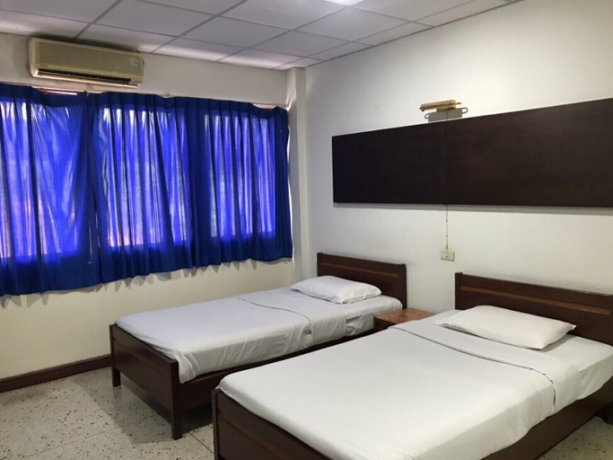 Bedroom 3, Petch Pailyn Hotel, Muang Phitsanulok
