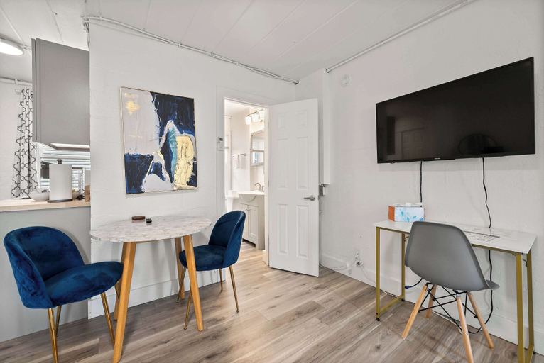 Others 5, Chic Studio Near Franklin Park + Downtown, Franklin