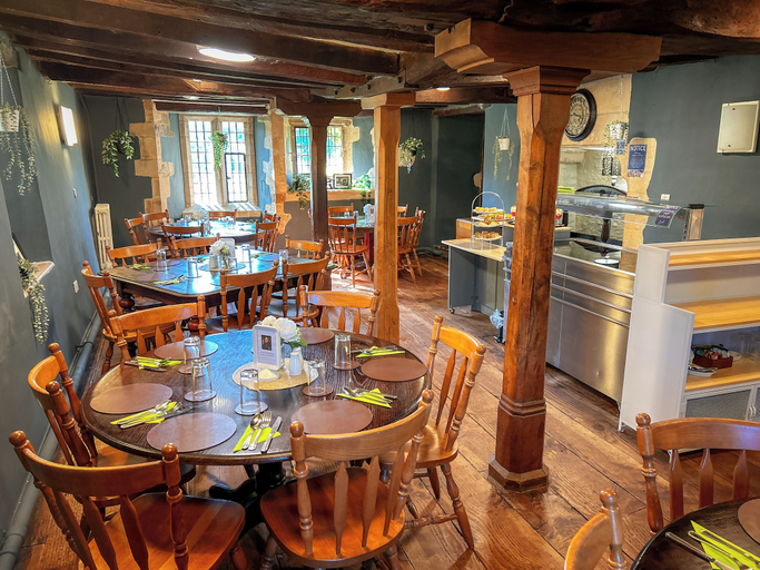 Food & Drinks 5, Charney Manor, Oxfordshire