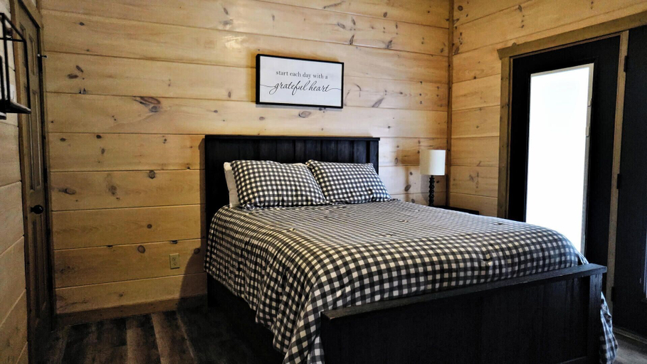 Bedroom 3, Suite Retreat, Sevier
