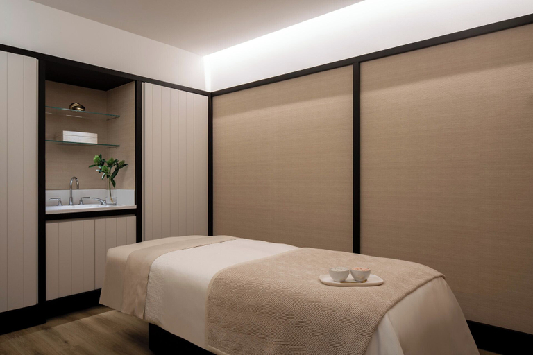 Bedroom 3, Four Seasons Hotel Montreal, Montréal