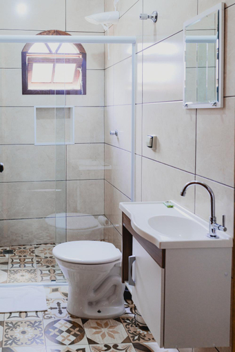 Bathroom 4, Pousada Central, Araçariguama