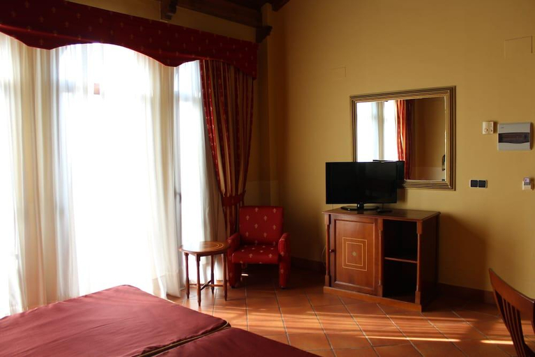 Bedroom 2, ALEGRIA El Cortijo, Huelva