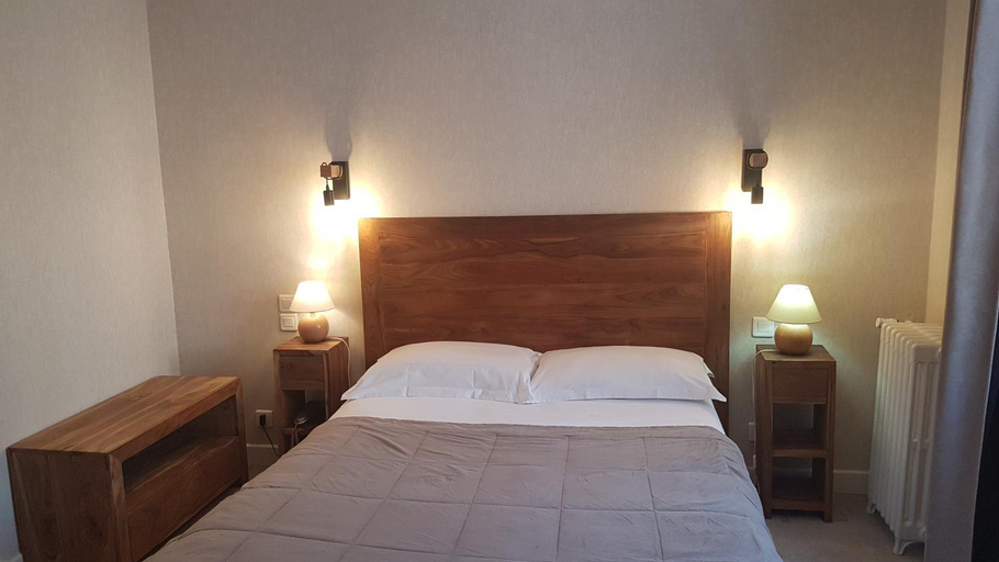 Bedroom 2, hotel restaurant Beau-rivage, Charente